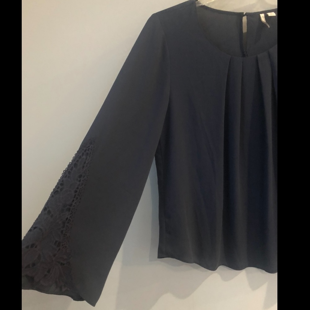 Navy Top w/Lace Detail to Sleeves